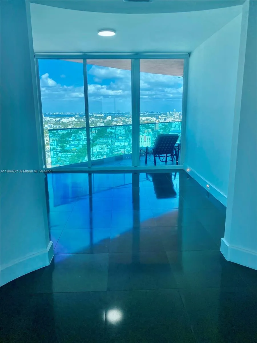 300 S Pointe Dr # 3204, Miami Beach, FL 33139 photo 7