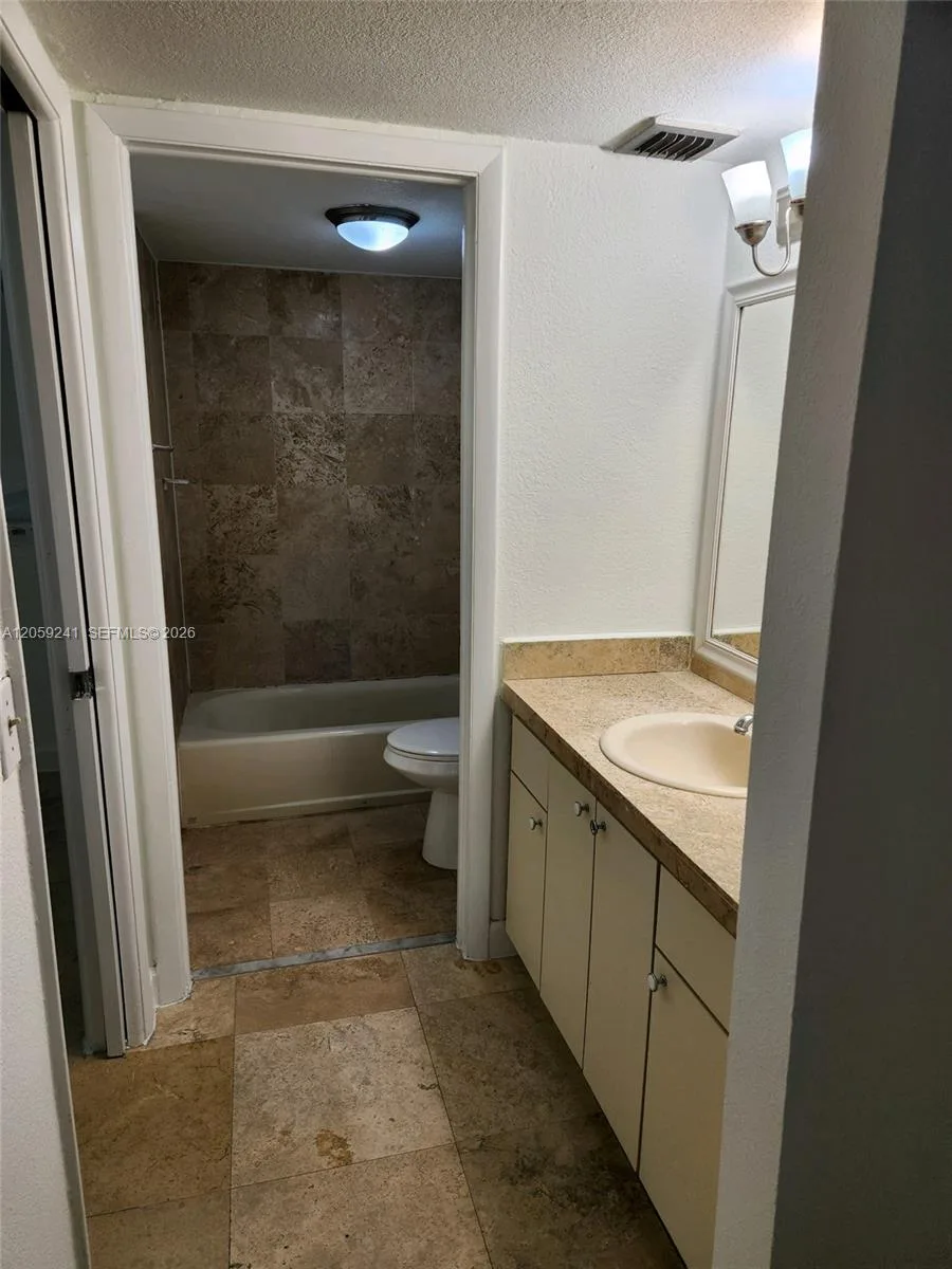 10985 SW 107th St # 110, Miami, FL 33176 photo 5