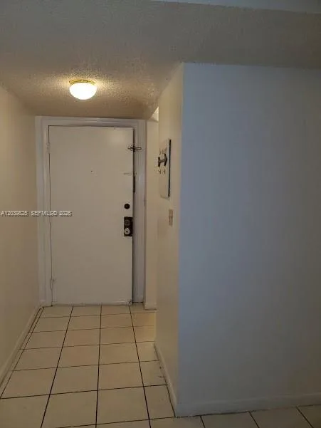 8635 NW 8th St # 423, Miami, FL 33126