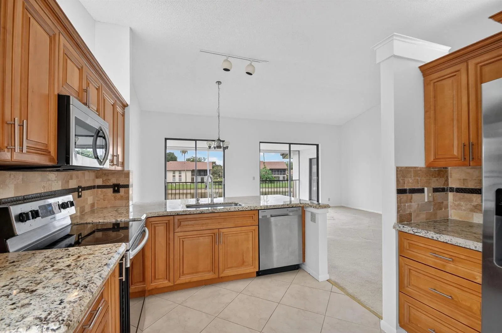 10231 N Circle Lake Drive # 201, Boynton Beach, FL 33437