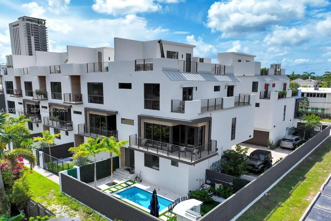 820 NE 2nd St # 1, Fort Lauderdale, FL 33301