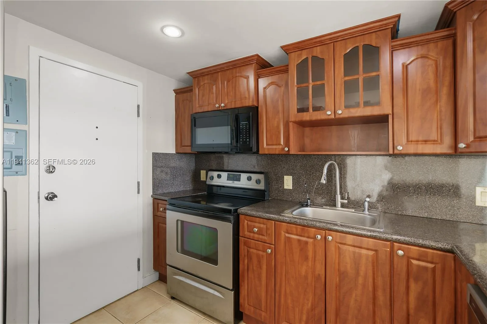 437 Golden Isles Dr # 4D, Hallandale Beach, FL 33009 — zdjęcie 3