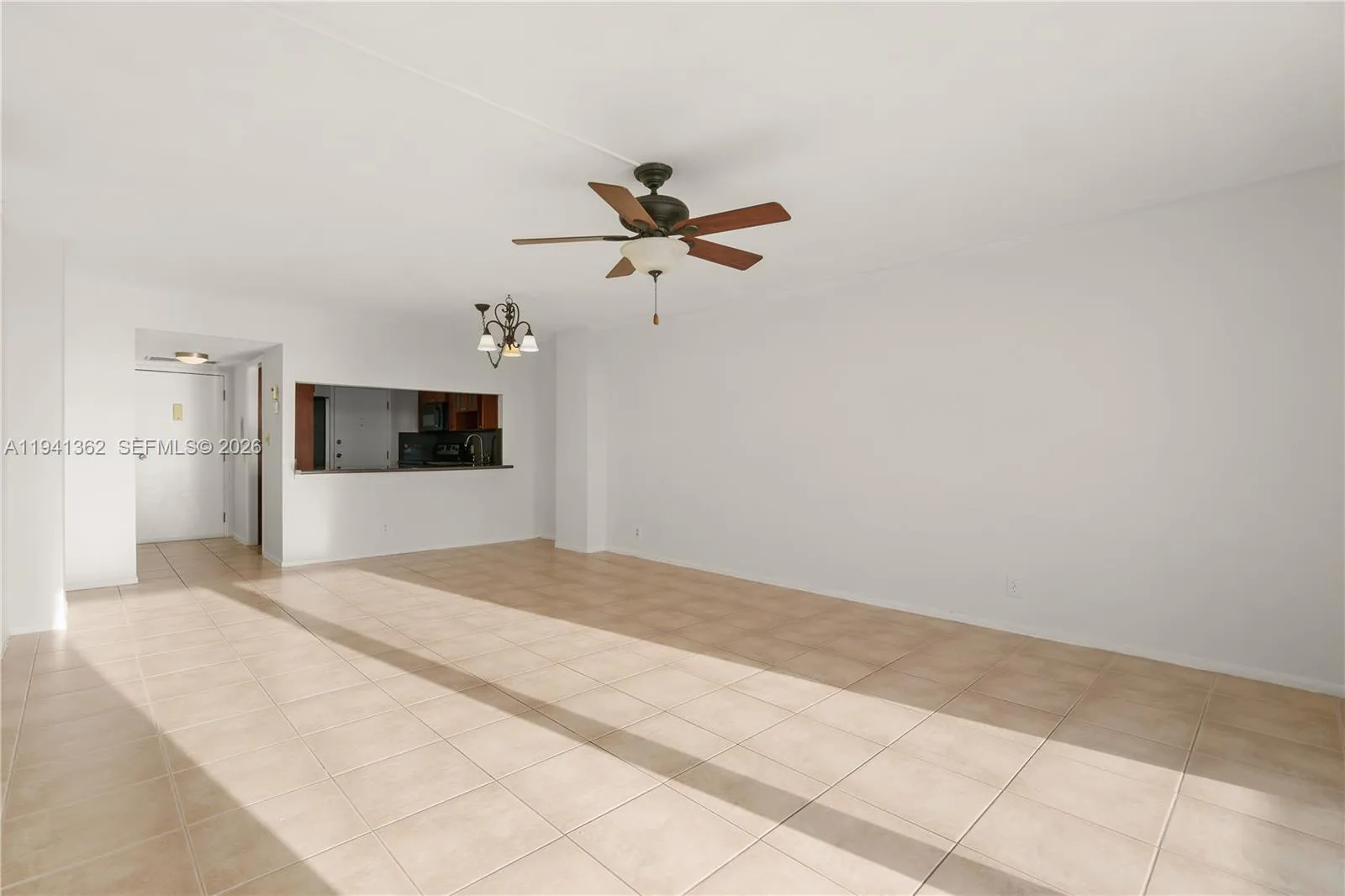 437 Golden Isles Dr # 4D, Hallandale Beach, FL 33009 photo 8