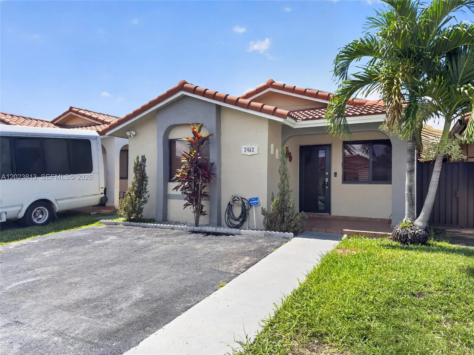 2462 W 65th St, Hialeah, FL 33016 photo 3