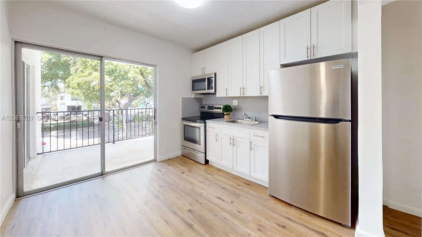 2463 Coral Way # 27, Miami, FL 33145 photo 3