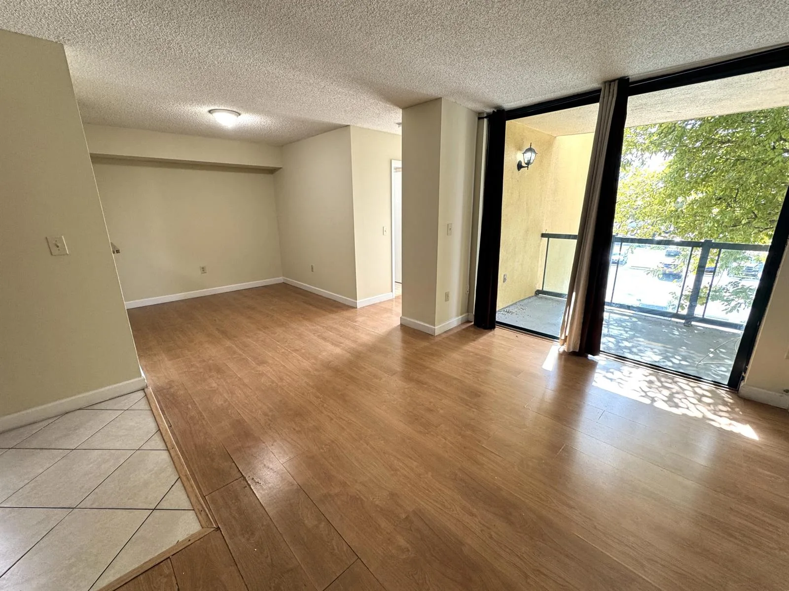 11780 SW 18th Street # 318-2, Miami, FL 33175