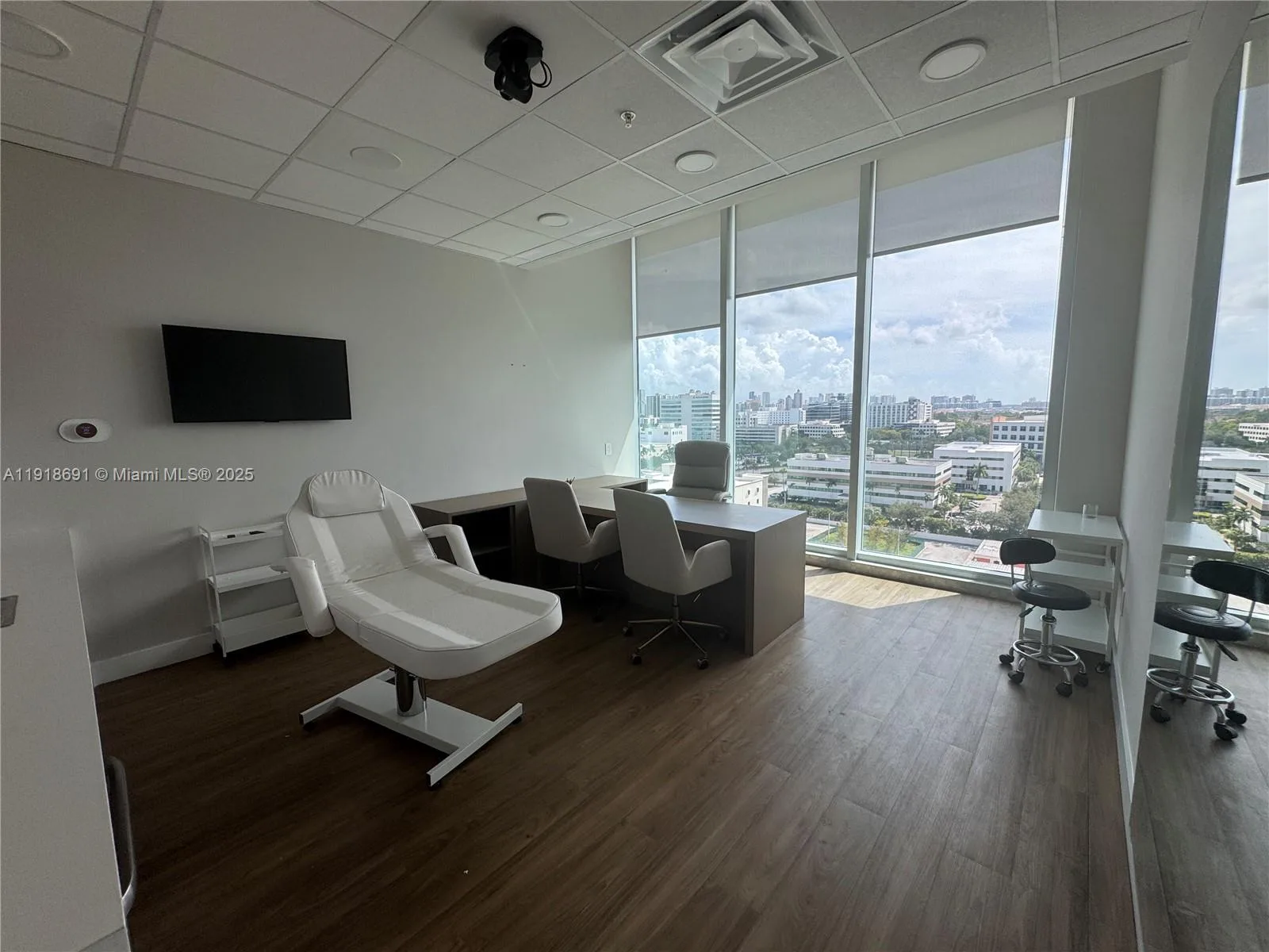 2820 NE 214th St # 1004, Aventura, FL 33180 photo 11