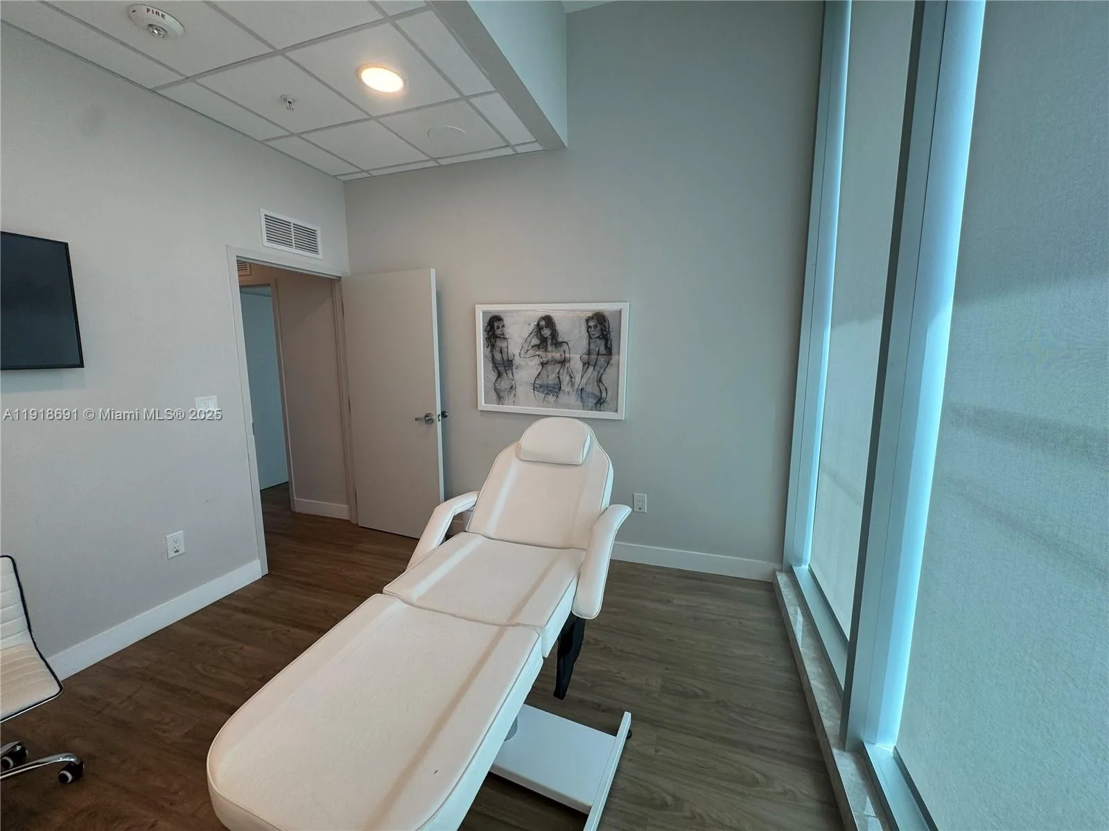 2820 NE 214th St # 1004, Aventura, FL 33180 photo 5