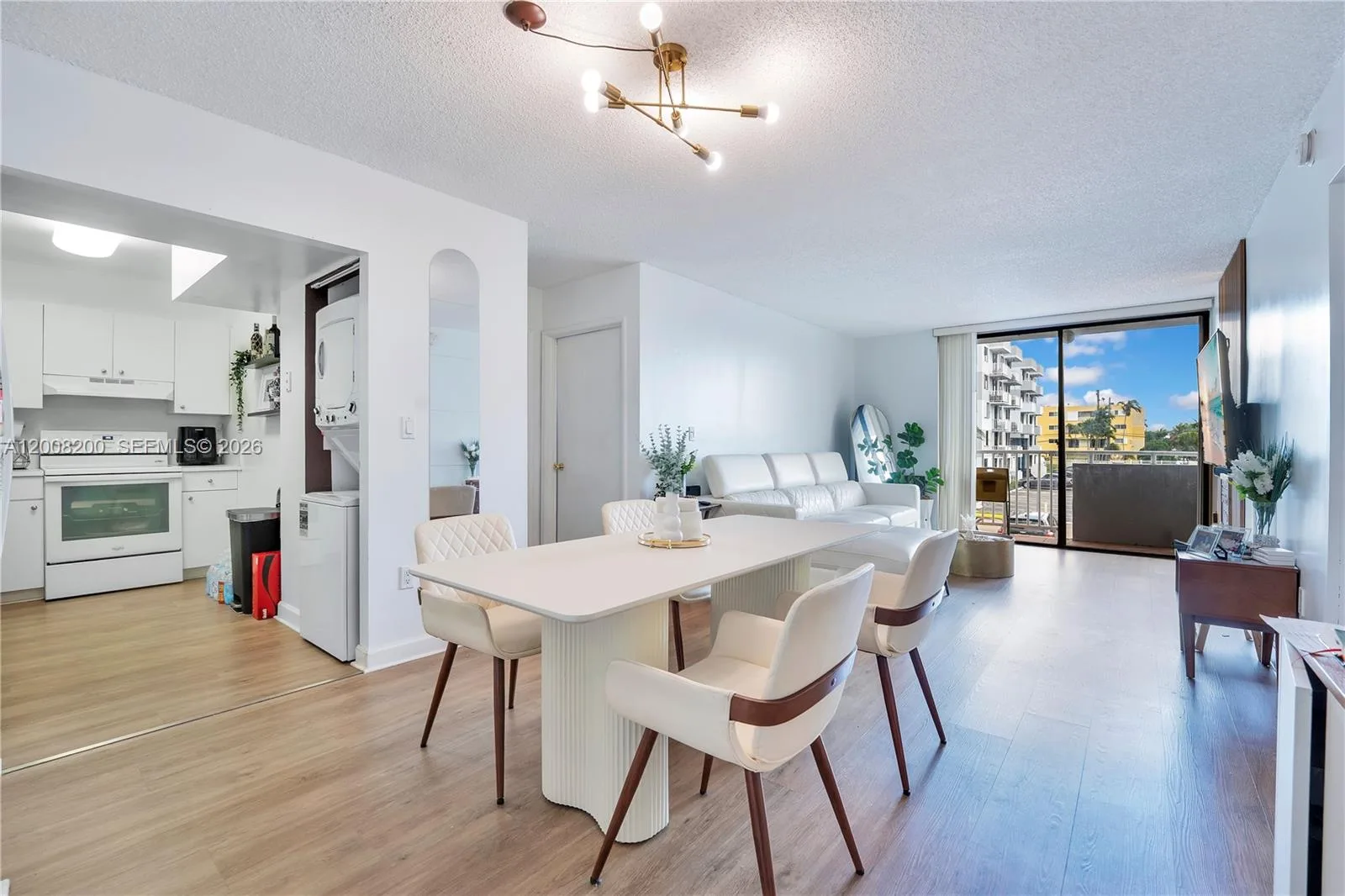 8261 NW 8th St # 231, Miami, FL 33126