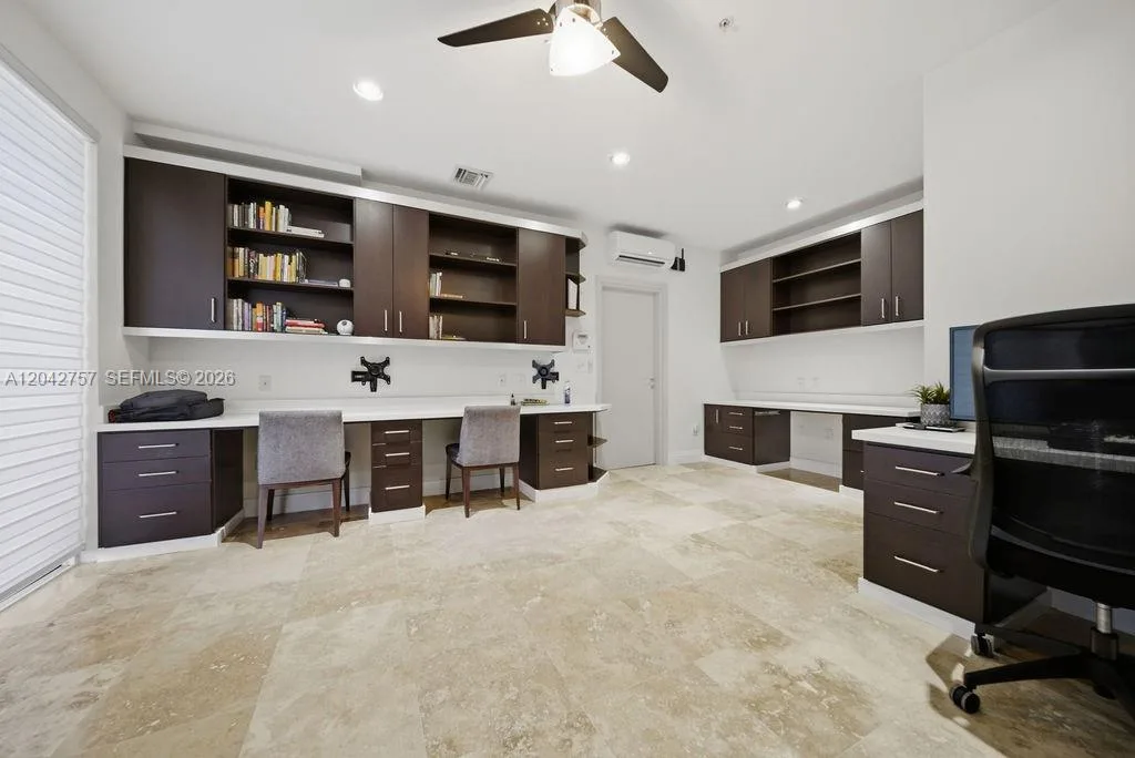 710 NE 3rd Ave, Fort Lauderdale, FL 33304 photo 10