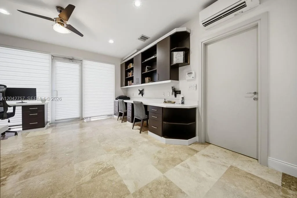 710 NE 3rd Ave, Fort Lauderdale, FL 33304 photo 12