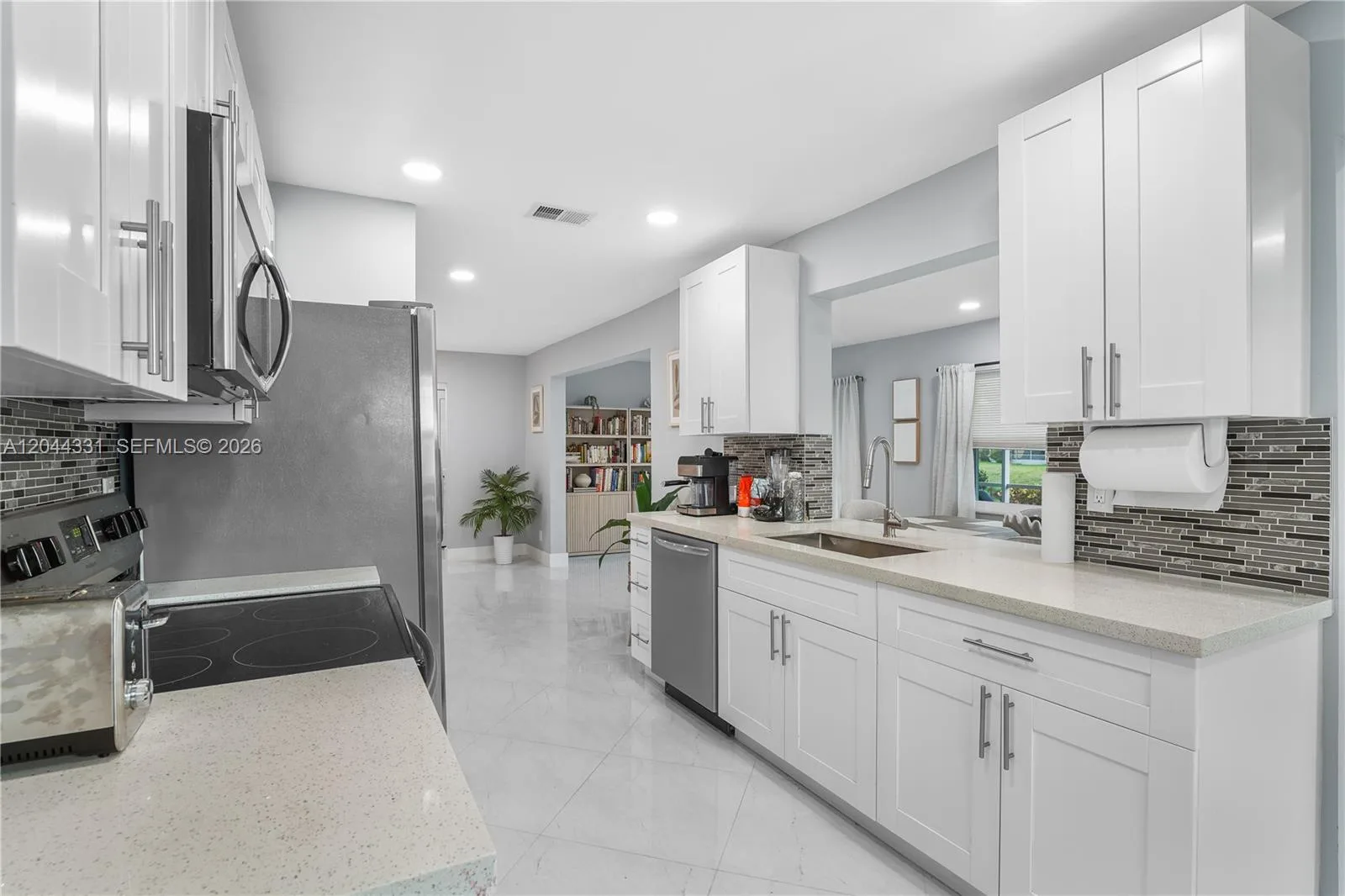 14307 Amapola Dr, Delray Beach, FL 33484 photo 9