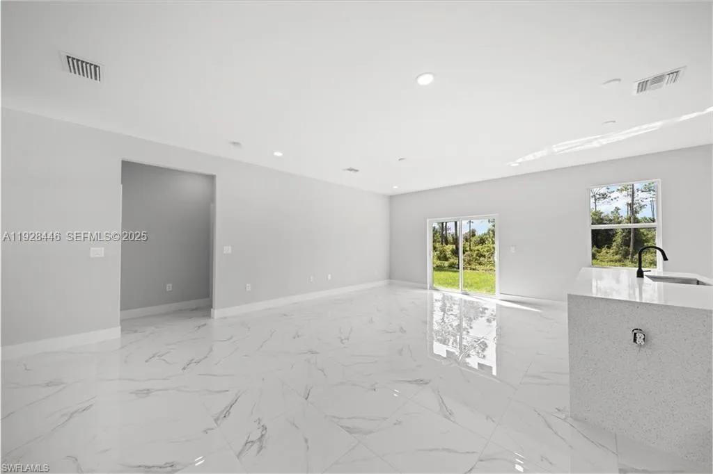 237 COLUMBUS BLVD S, Lehigh Acres, FL 33974 photo 4