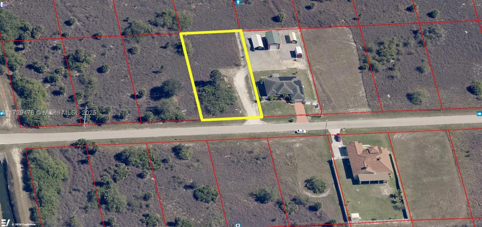 1512 Moore, Lehigh Acres, FL 33972 photo 2