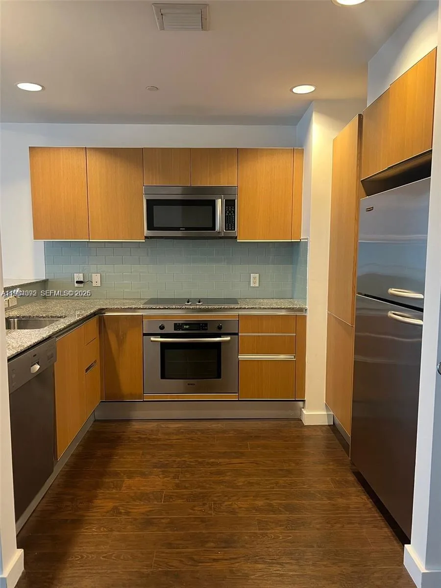 1050 Brickell Ave # 3122, Miami, FL 33131