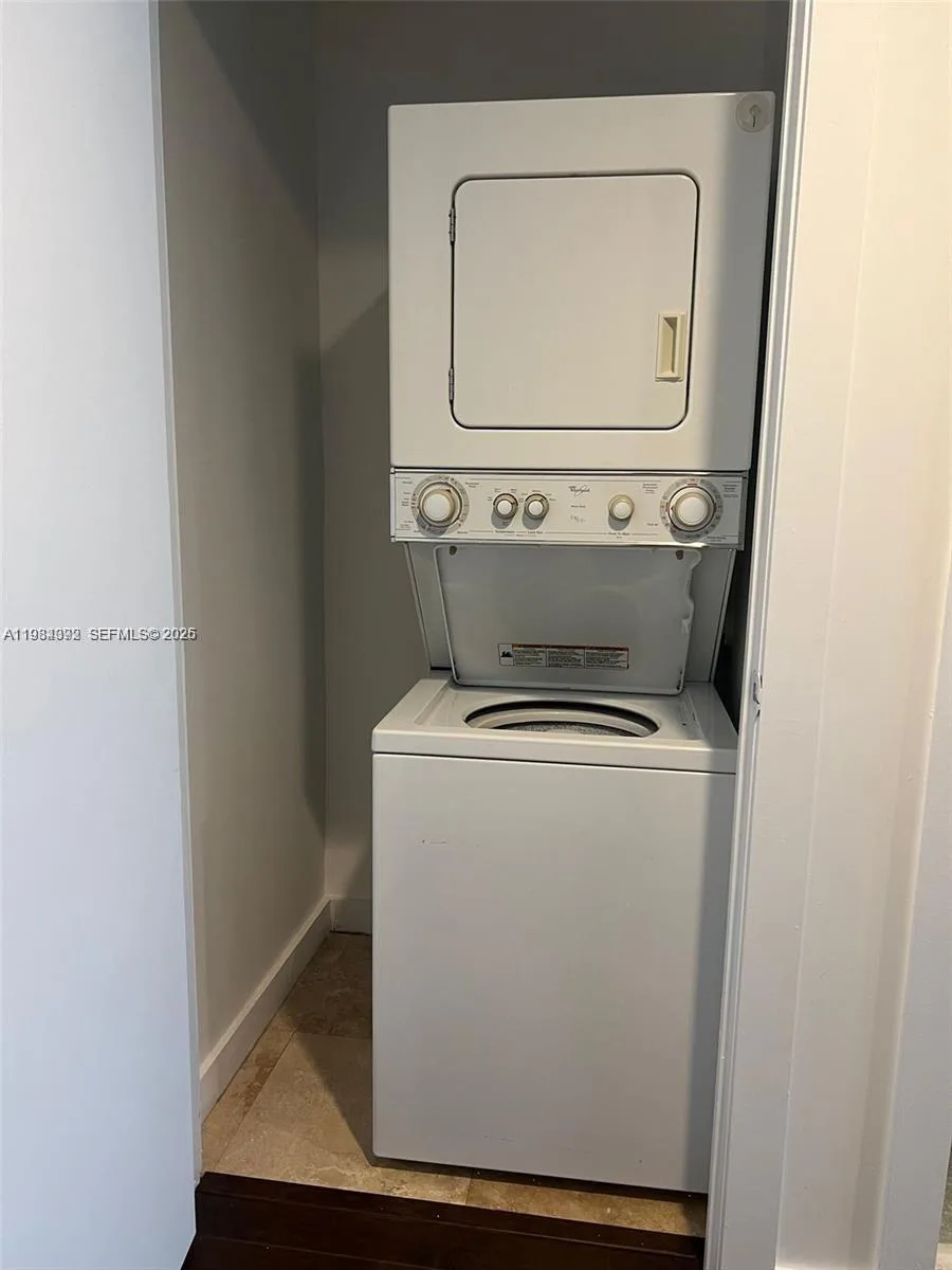 1050 Brickell Ave # 3122, Miami, FL 33131 photo 11