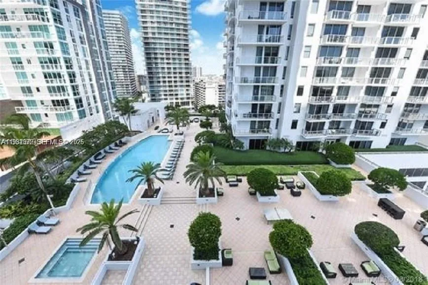 1050 Brickell Ave # 3122, Miami, FL 33131 photo 2