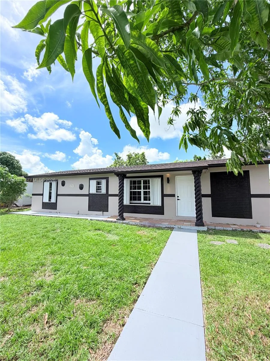 4492 NW 180th St, Miami Gardens, FL 33055 photo 4