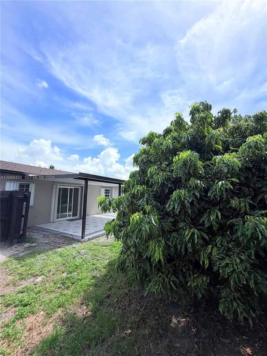 4492 NW 180th St, Miami Gardens, FL 33055 photo 6