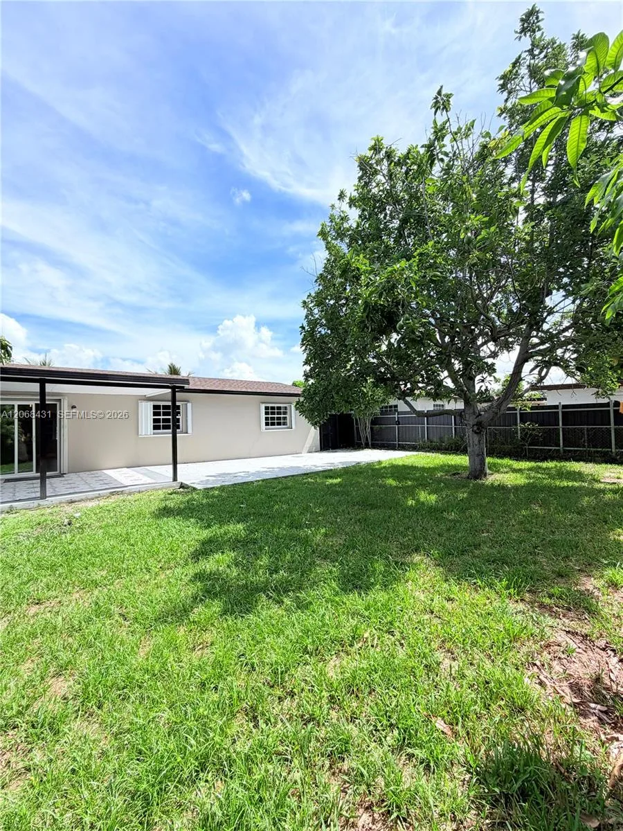 4492 NW 180th St, Miami Gardens, FL 33055 photo 7