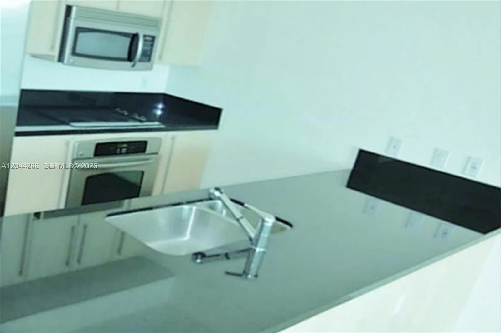 79 SW 12th St # 2905-S, Miami, FL 33130 photo 3