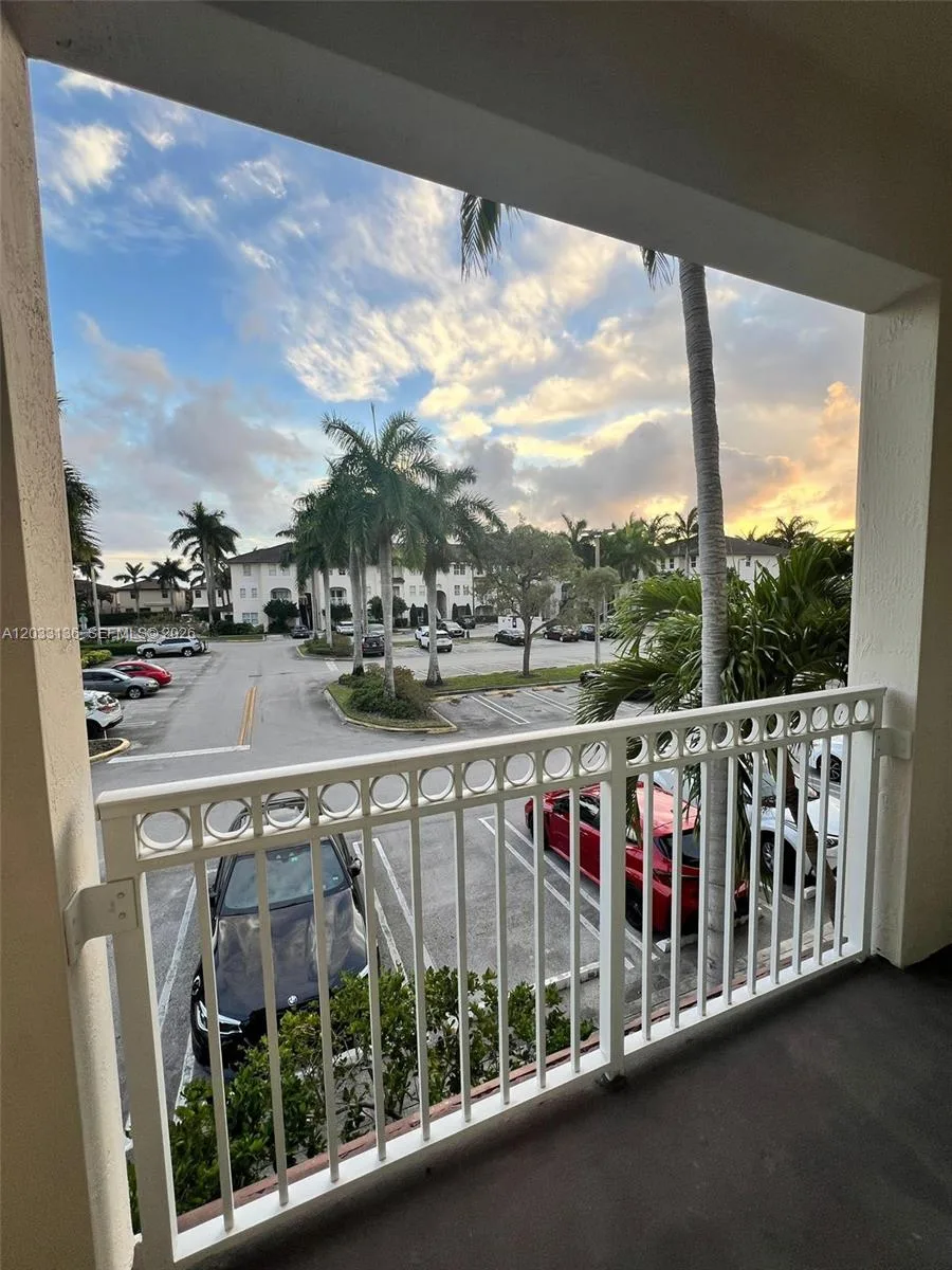 11503 NW 89th St # 223, Doral, FL 33178