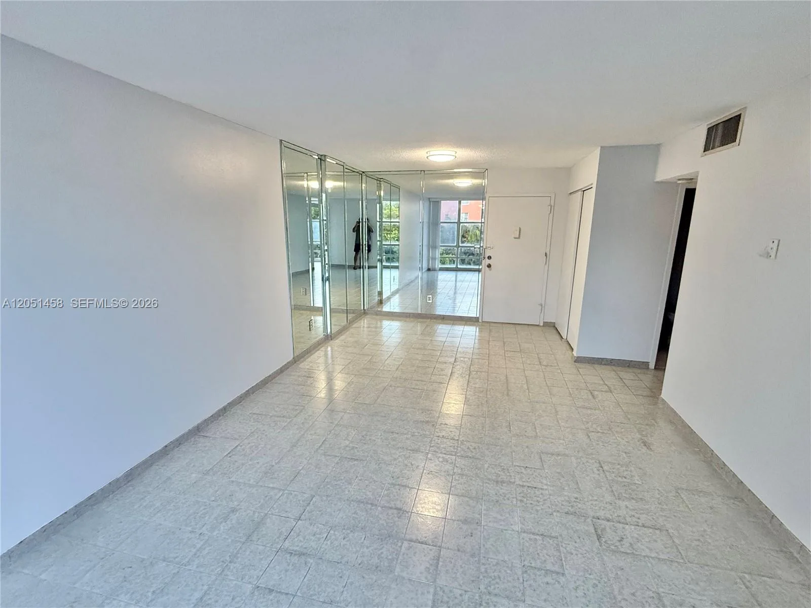 200 172nd St # 416, Sunny Isles Beach, FL 33160 photo 2