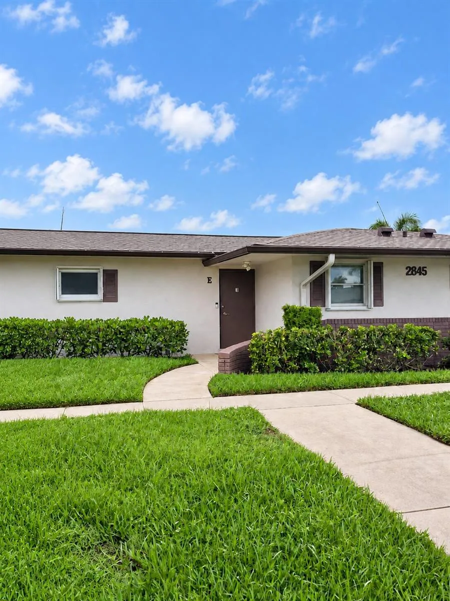 2845 CROSLEY Drive E # E, West Palm Beach, FL 33415