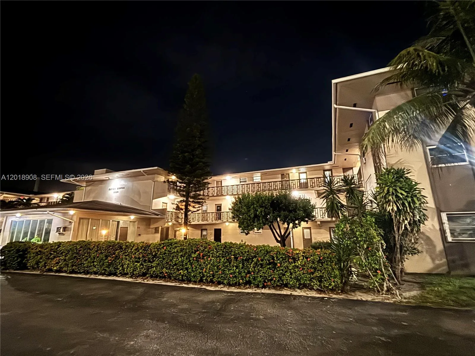 1480 E Sample Rd # 209, Pompano Beach, FL 33064