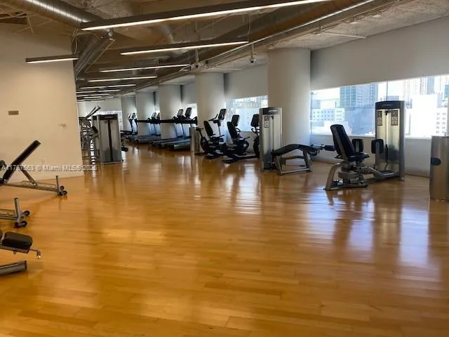 100 SE 2 ST # 2000, Miami, FL 33131 photo 5