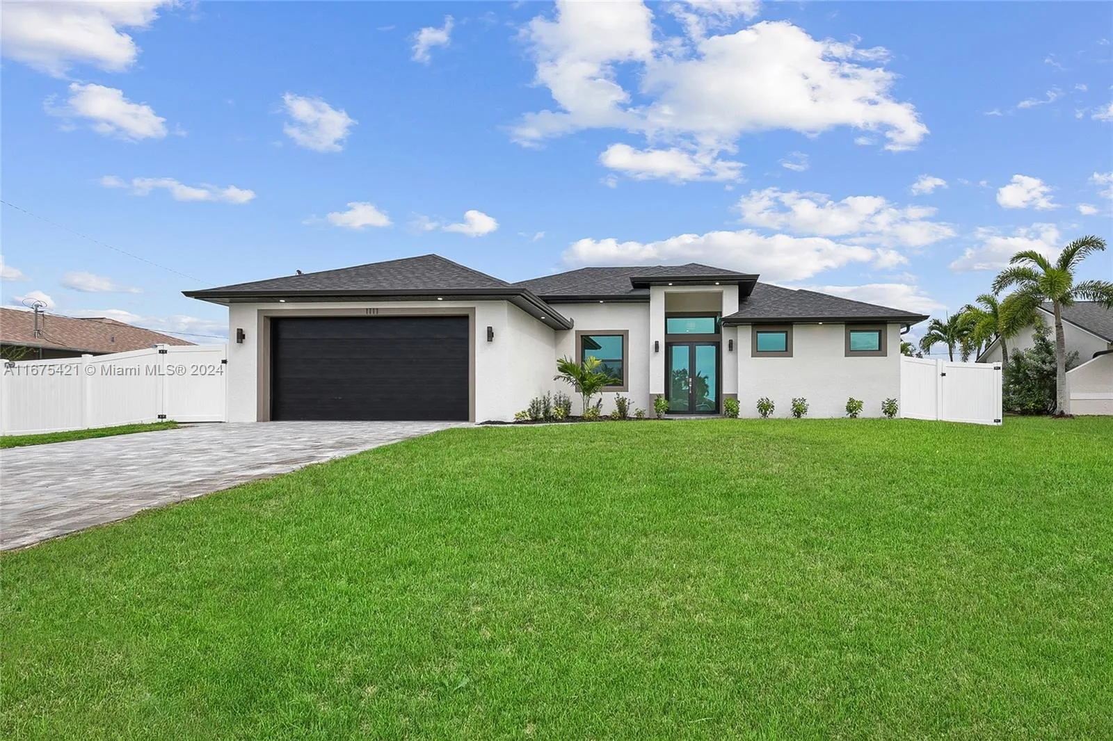 1111 SW 42nd TER, Cape Coral, FL 33914