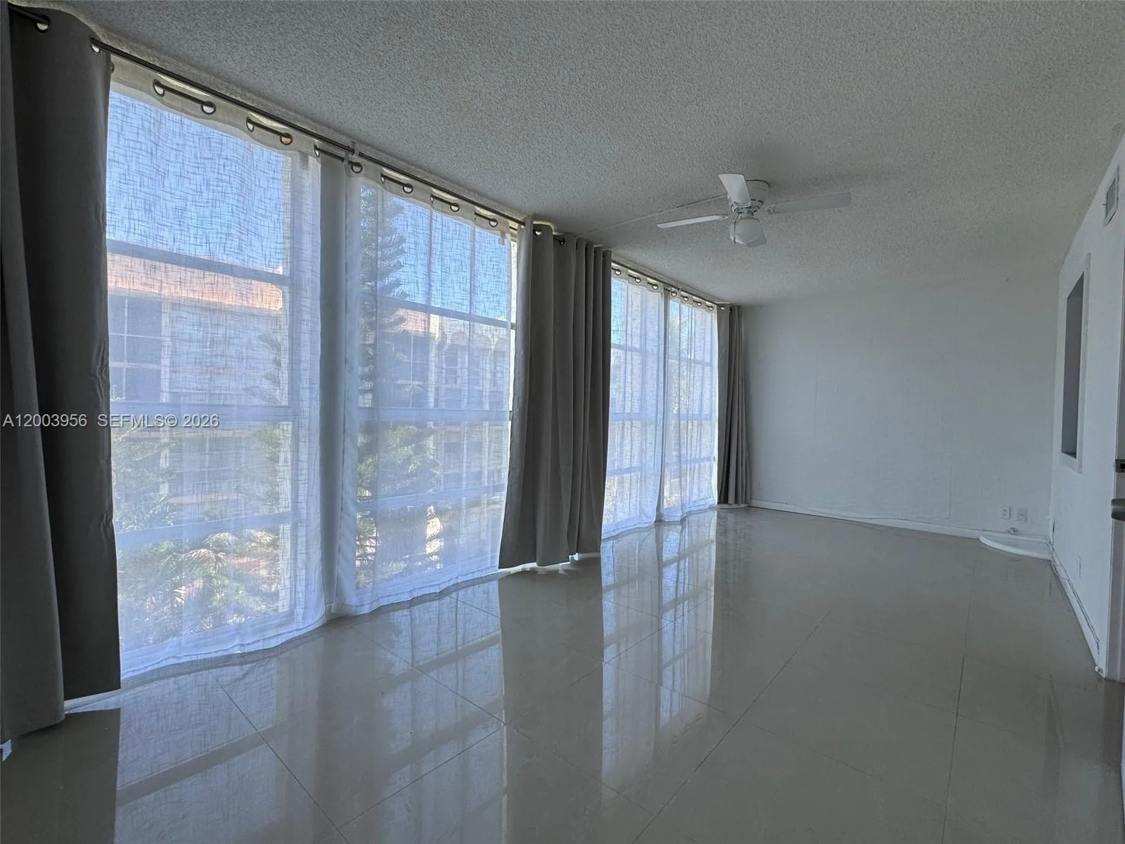 851 Three Islands Blvd # 411, Hallandale Beach, FL 33009 — zdjęcie 4