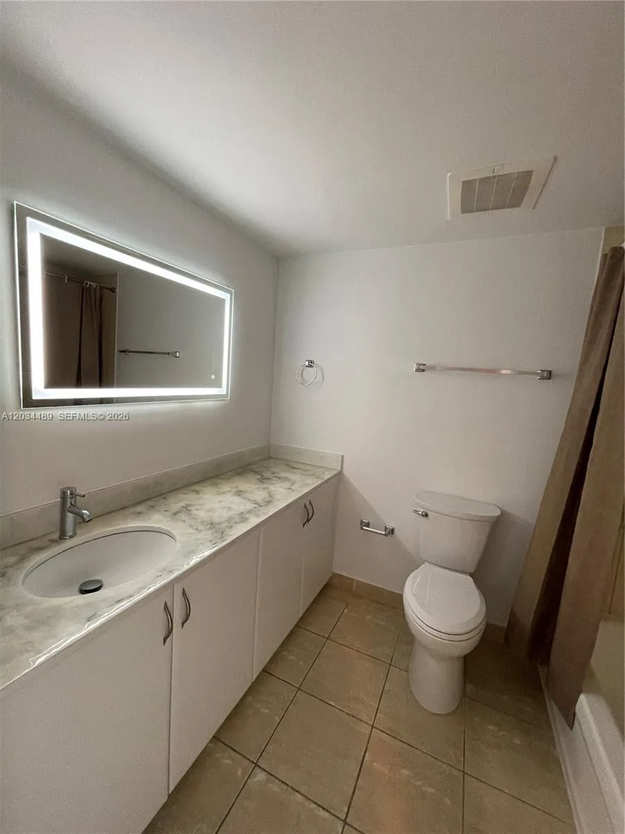 1750 N Bayshore Dr # 5408, Miami, FL 33132 photo 9