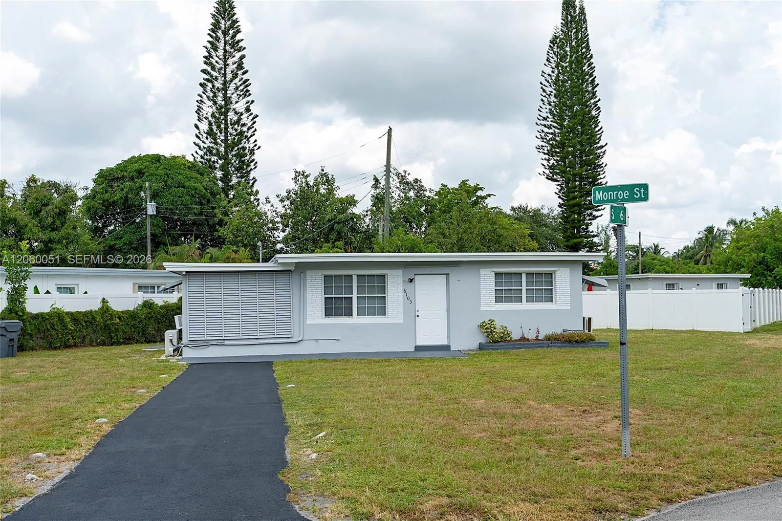6103 Monroe St, Hollywood, FL 33023 photo 3