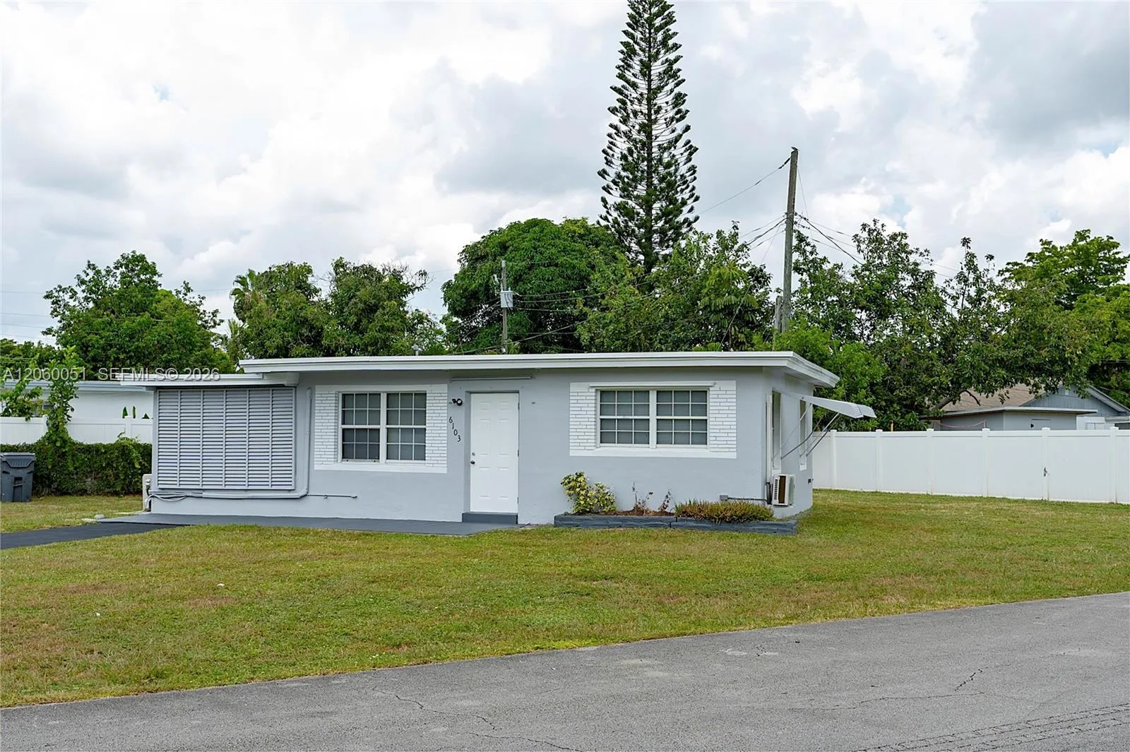 6103 Monroe St, Hollywood, FL 33023 photo 4