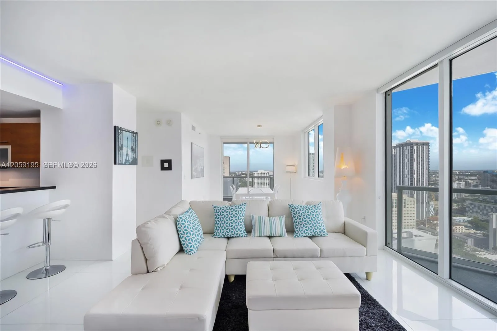 253 NE 2nd St # 3302, Miami, FL 33132 photo 4