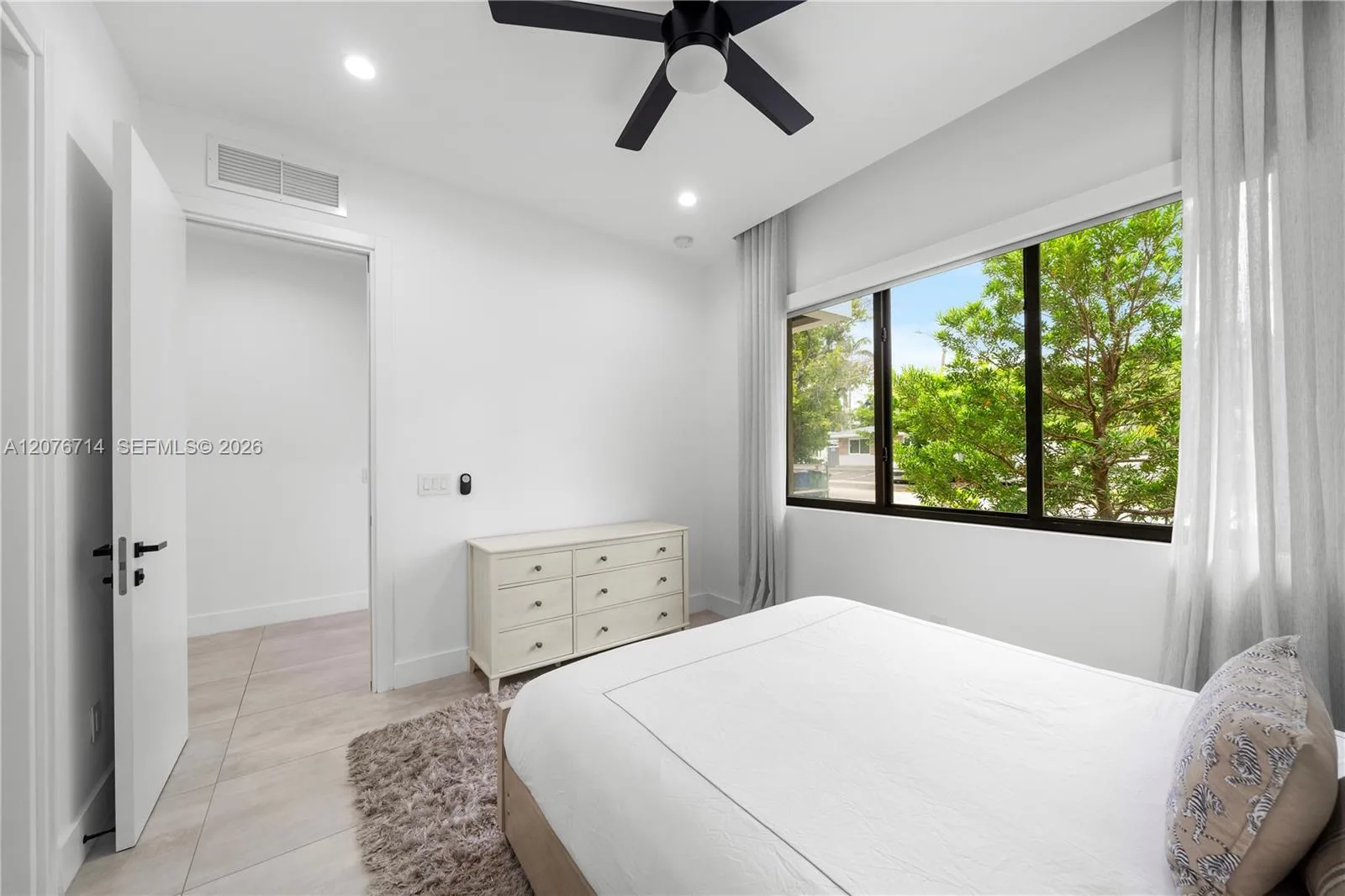 1629 NE 4th Pl, Fort Lauderdale, FL 33301 photo 13