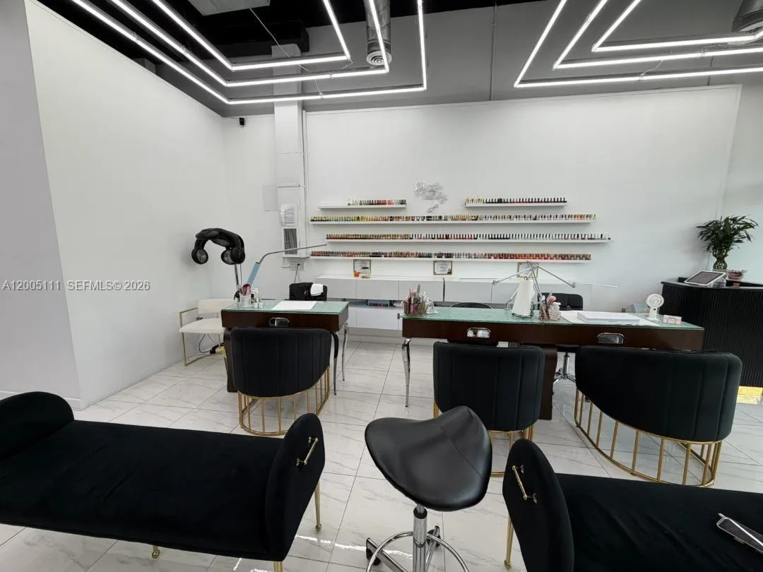 8290 SW 40th St, Miami, FL 33155 photo 3
