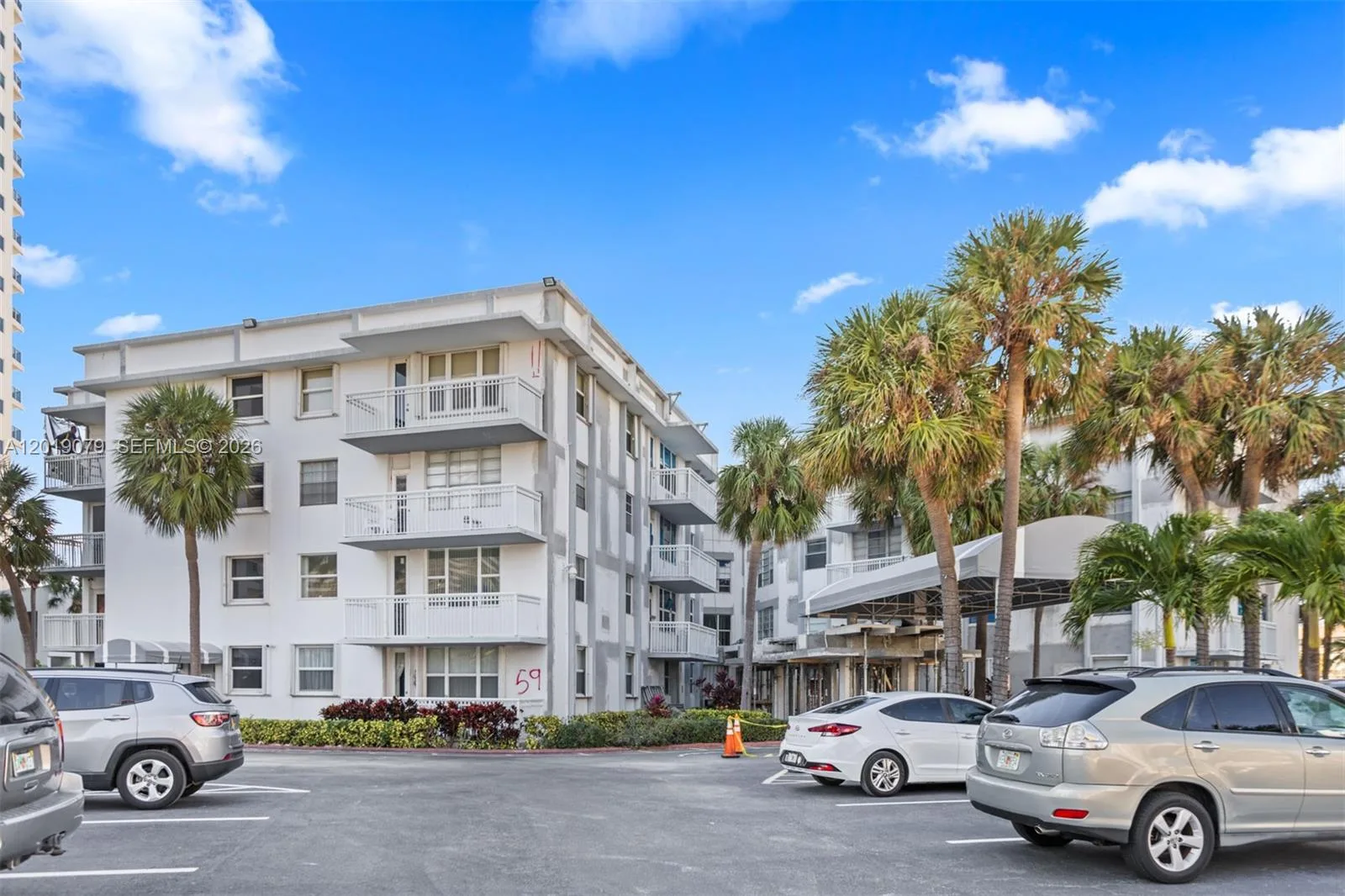 1913 S Ocean Dr # 212, Hallandale Beach, FL 33009