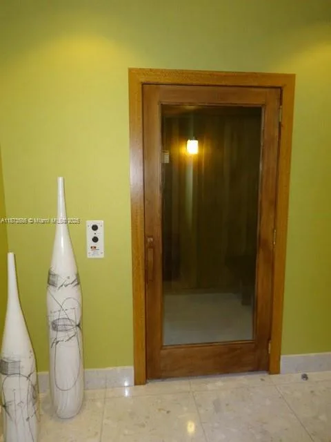 3801 Collins Ave # 1806, Miami Beach, FL 33140 photo 4