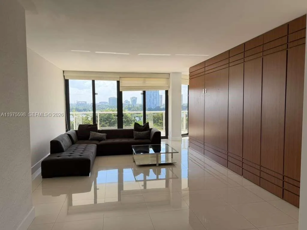 Hamptons West – photo 24