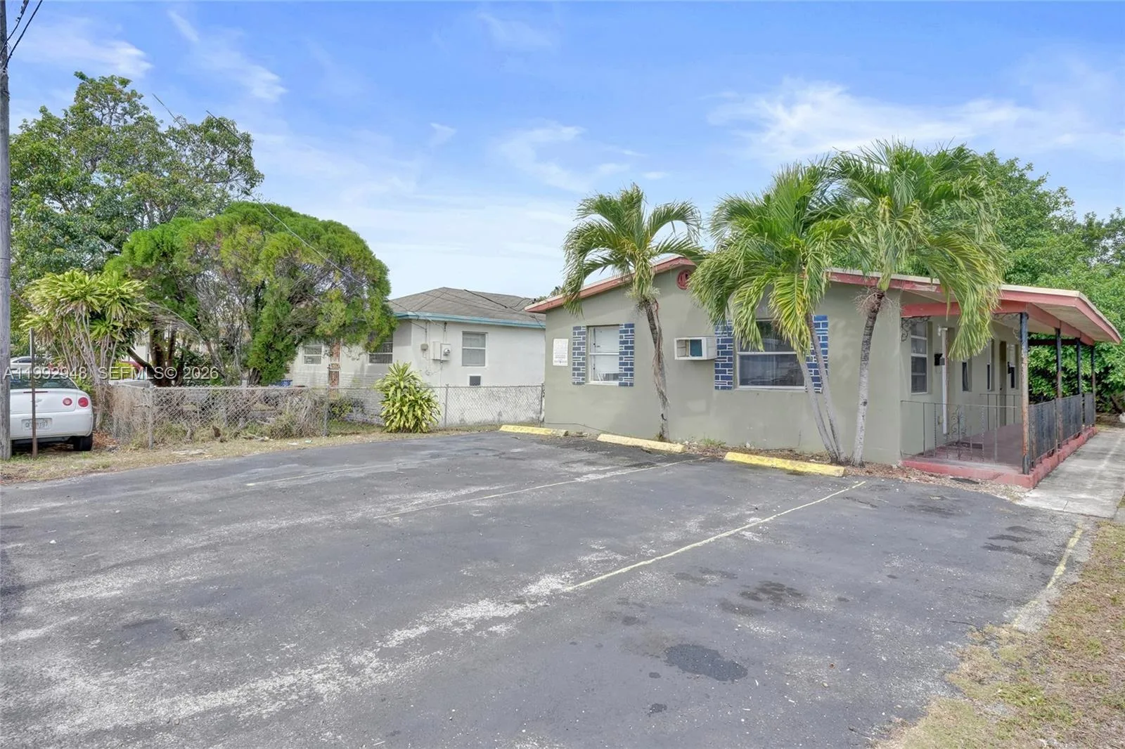 724 NW 6th St, Hallandale Beach, FL 33009