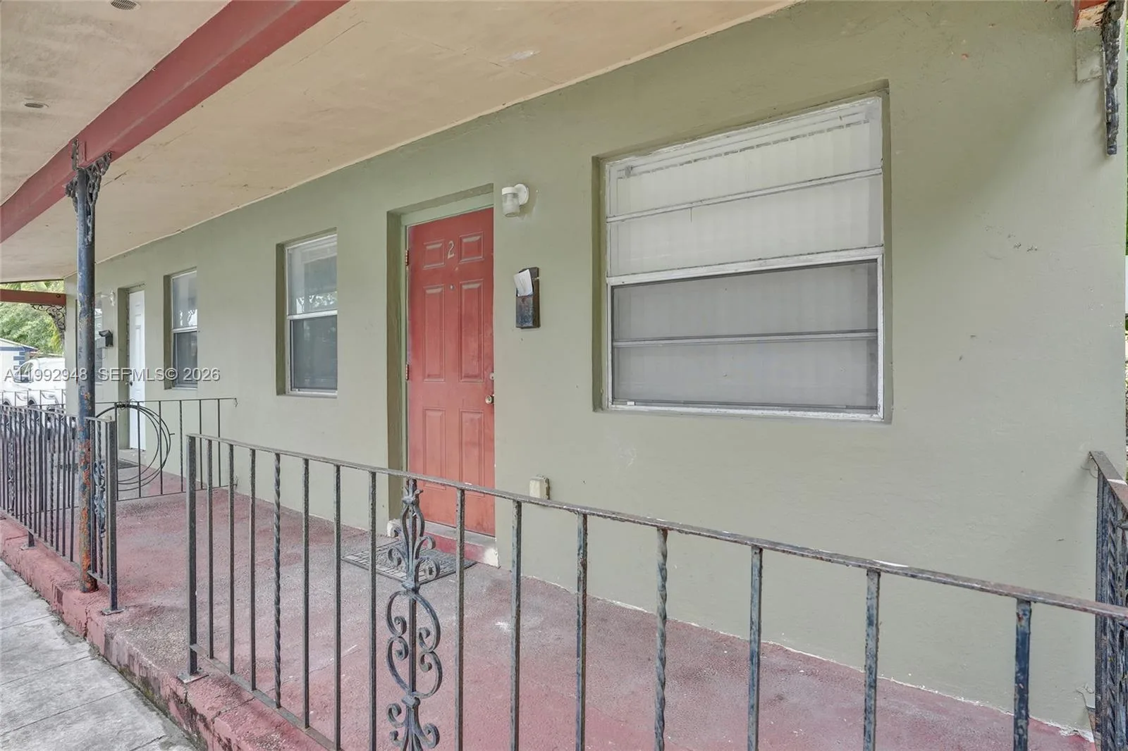 724 NW 6th St, Hallandale Beach, FL 33009 photo 2