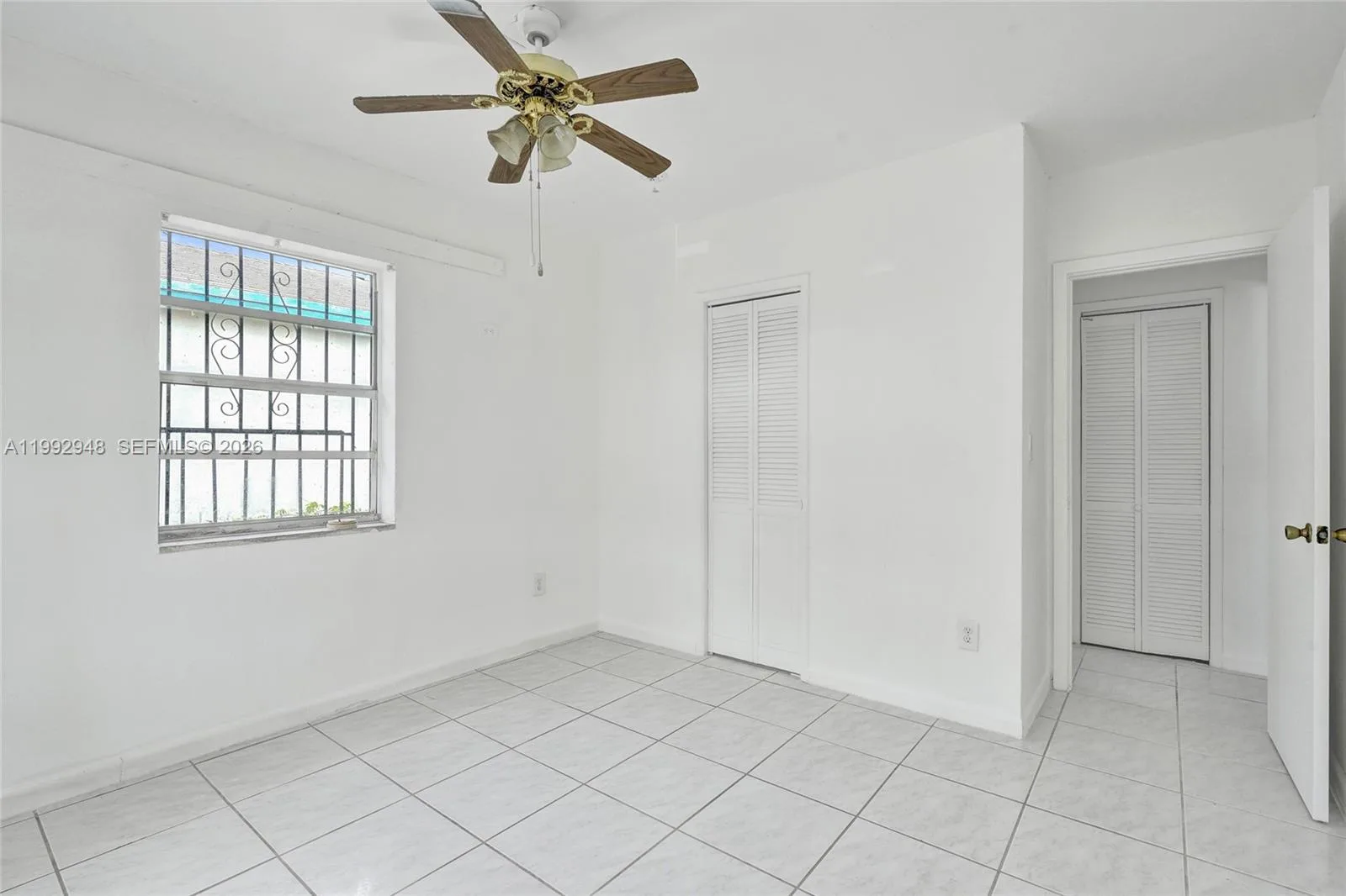 724 NW 6th St, Hallandale Beach, FL 33009 photo 5