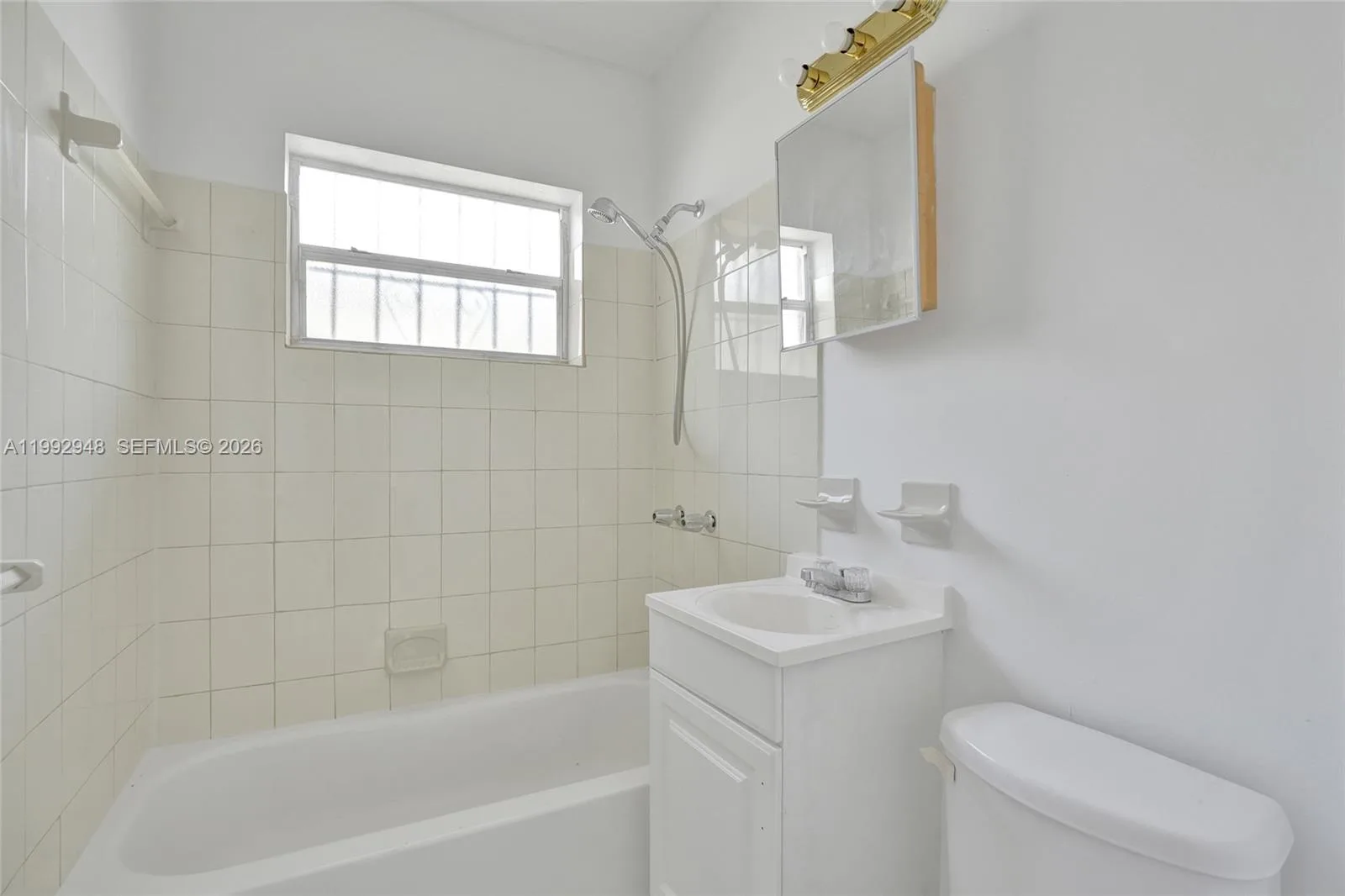 724 NW 6th St, Hallandale Beach, FL 33009 photo 6