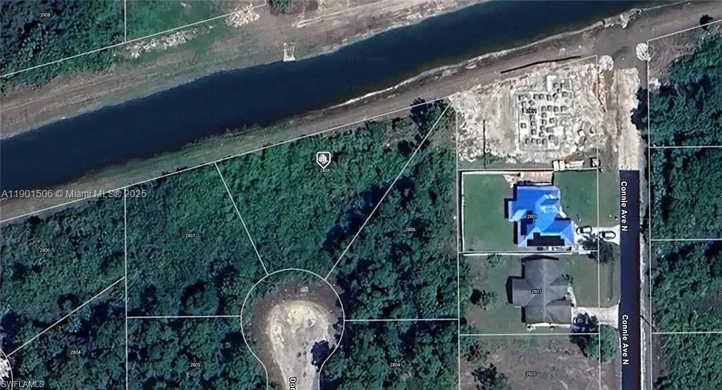 2808 Dora Cir, Lehigh Acres, FL 33971