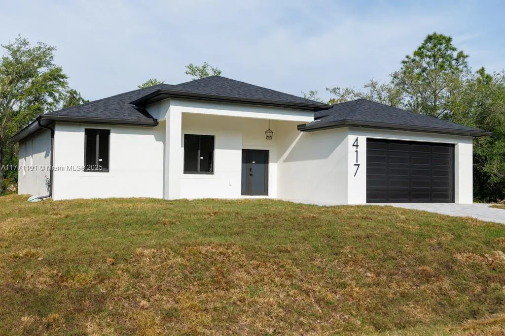 417 Cleveland Ave, Lehigh Acres, FL 33972