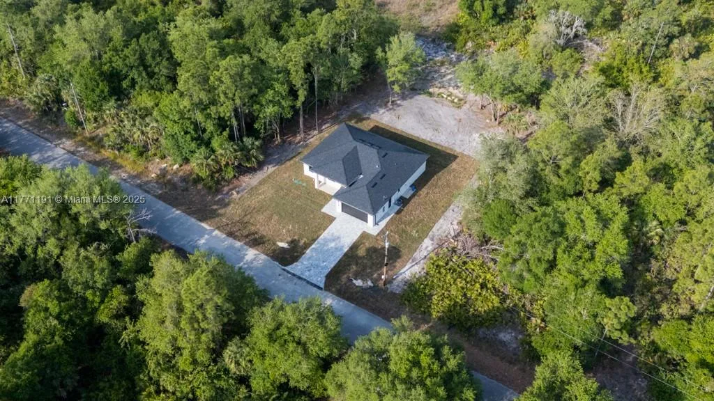 417 Cleveland Ave, Lehigh Acres, FL 33972 photo 5