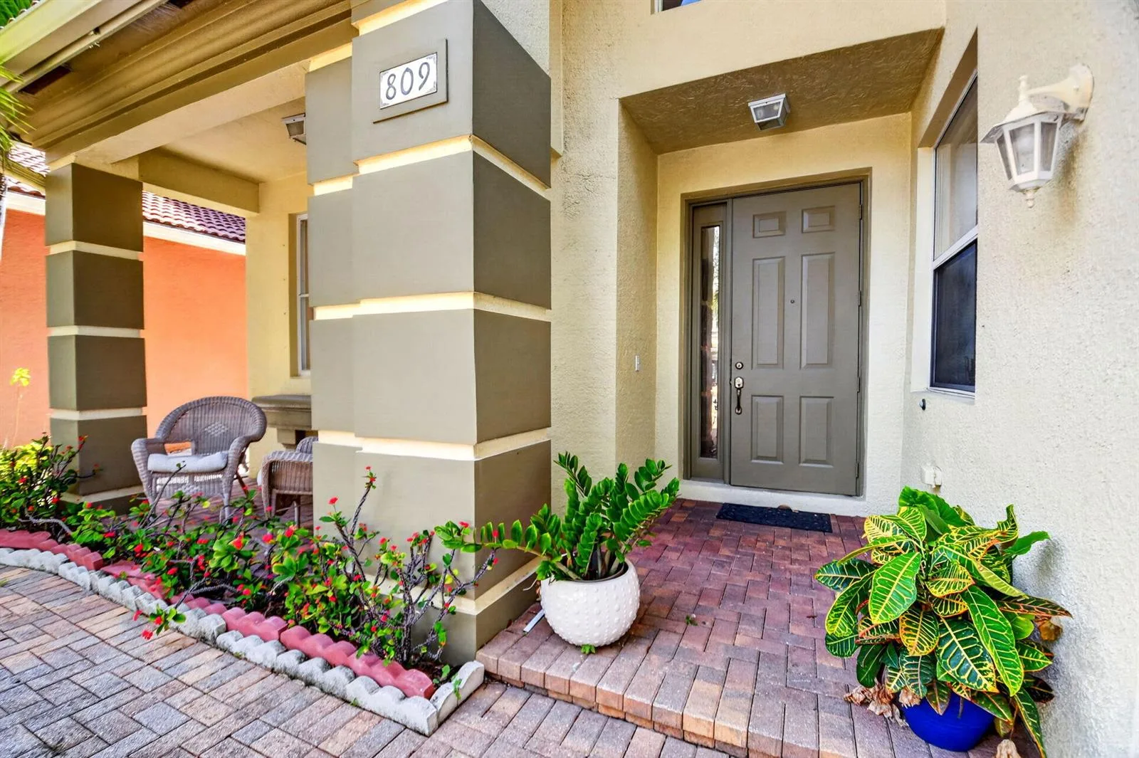809 Triana Street, West Palm Beach, FL 33413 photo 3