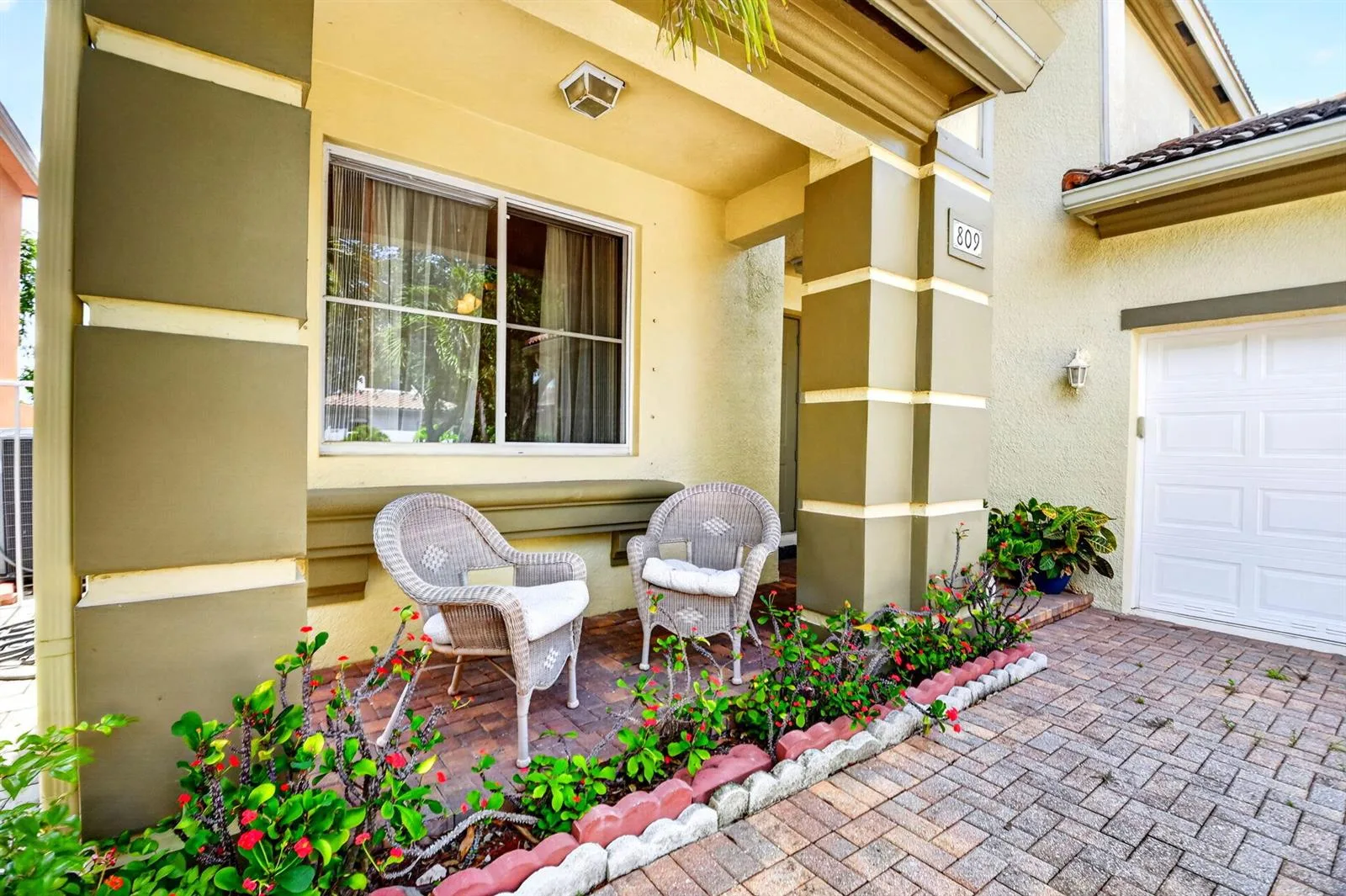 809 Triana Street, West Palm Beach, FL 33413 photo 4